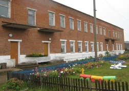 Входная группа Новозятцинская основная общеобразовательная школа. 