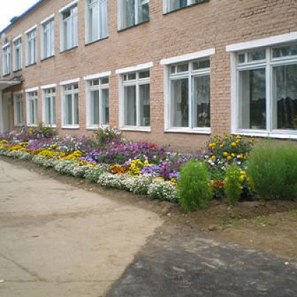 Входная группа Ключевская средняя школа. 