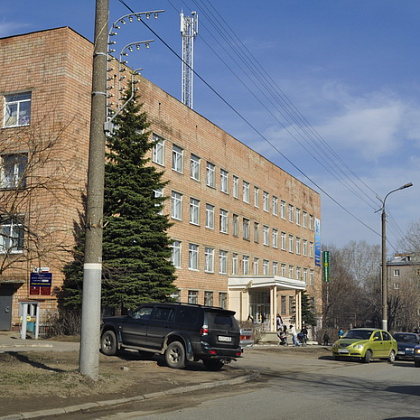 Входная группа Детская поликлиника 2 Ижевска, (Детская городская клиническая поликлиника №2). 
