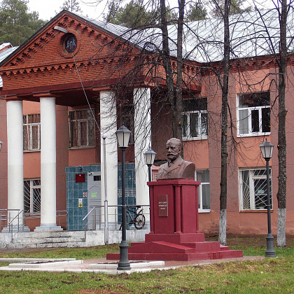   Воткинский музыкально-педагогический колледж им. П. И. Чайковского. 