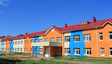 Входная группа Селтинская средняя школа.  Первомайская,  17