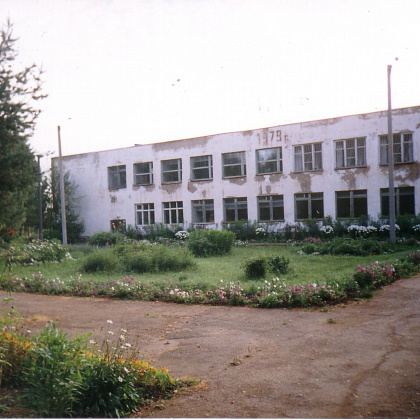 Входная группа Кожильская средняя школа. 